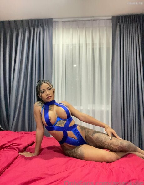 Kylie Asian star du porno exclusive collection