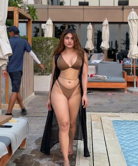 Soniya Khatri haut modèle images