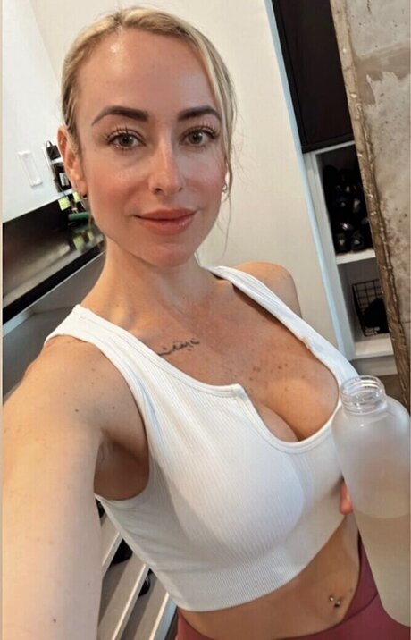 Carolina Monsalve xxx étoile archive