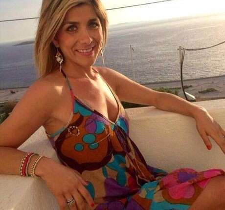 Panagiota Petridou star du porno en haute qualité photo