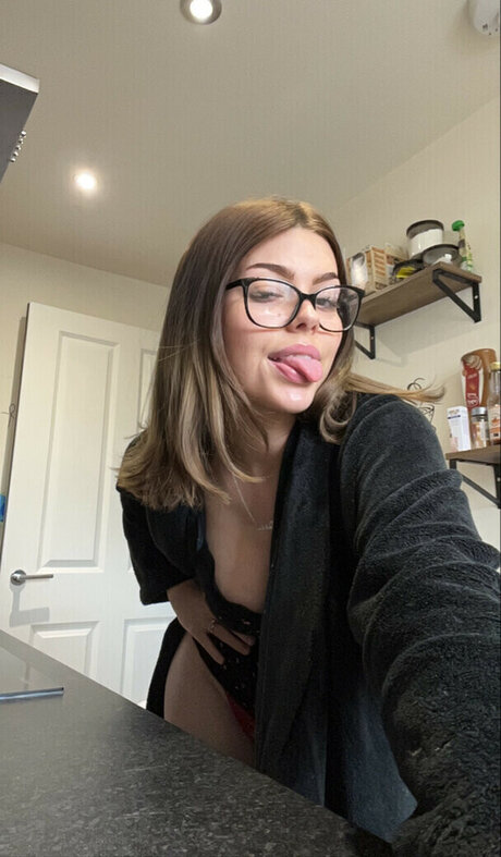 brunette onlyfans jolis nus img