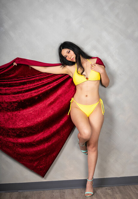 Bessy Q star du porno gratuit photo