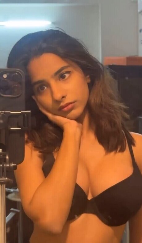 Aurora Sinclair beau modèle des photos