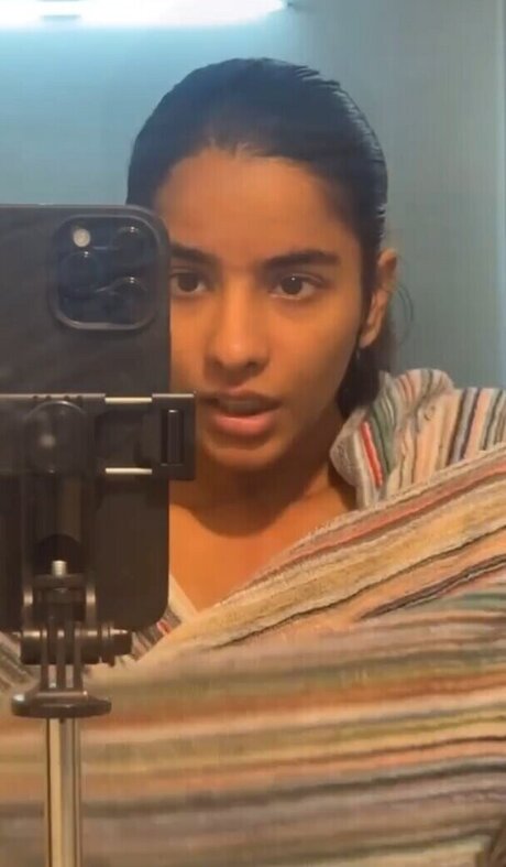 Aurora Sinclair étoile xxx collection