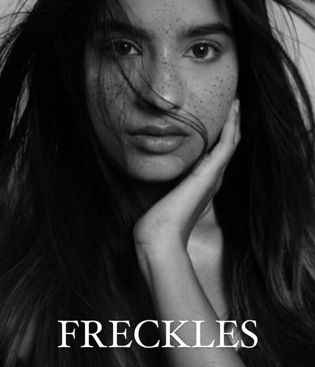 Aurora Sinclair haut modèle galeries