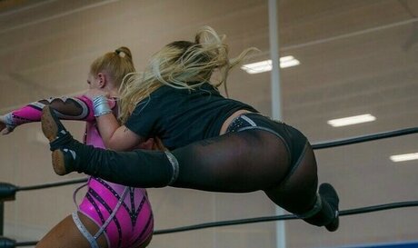 Ivy Malibu modèle magnifique image