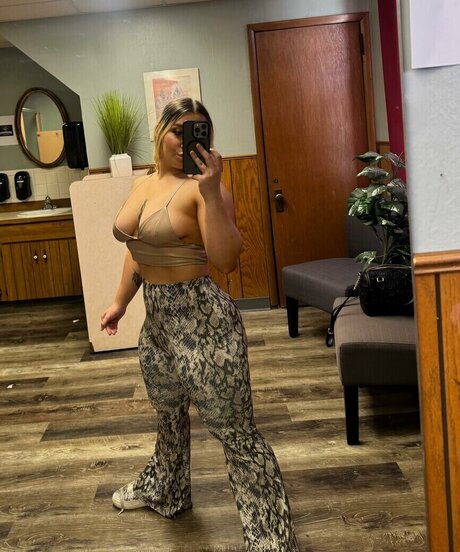 Ivy Malibu meilleure star du porno image