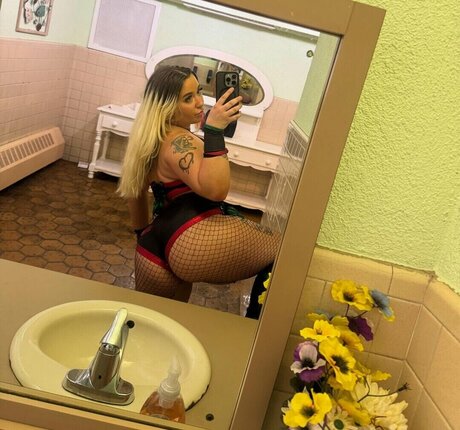 Ivy Malibu art étoile galeries