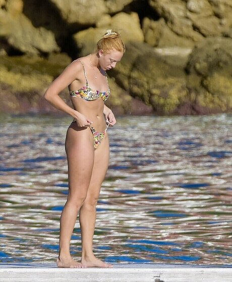 Anna Ermakova modèle hd img