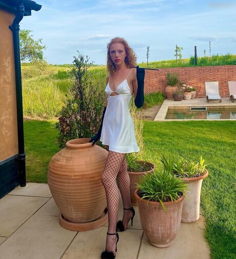 Anna Ermakova belle étoile galeries