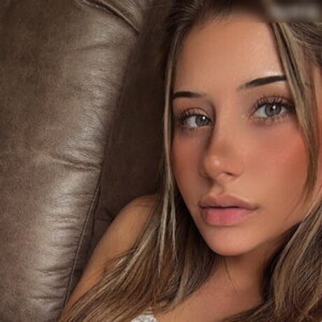 Bea Ruby star du porno chaud galerie