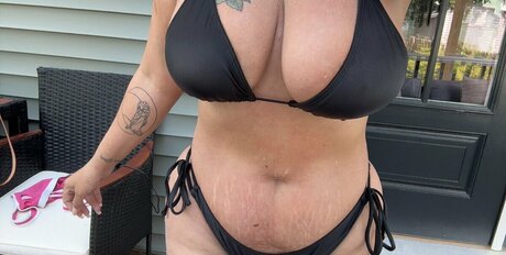 literallymackayla modèle joli des photos