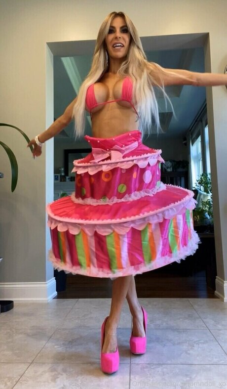 AutumnDoll étoile sexy galeries