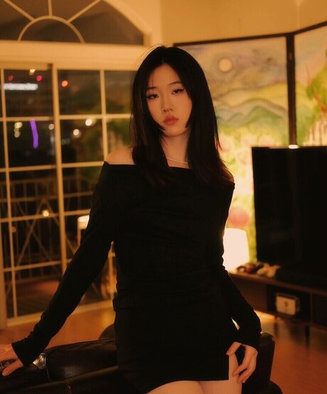 Lo3tus modèle nu photos