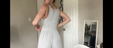 Beez ASMR nus de stars du porno image