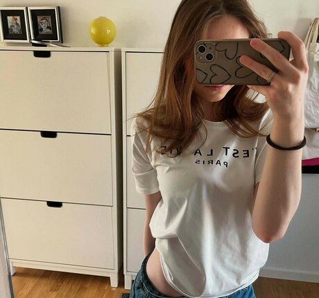 Madeleine b123 modèle nu image