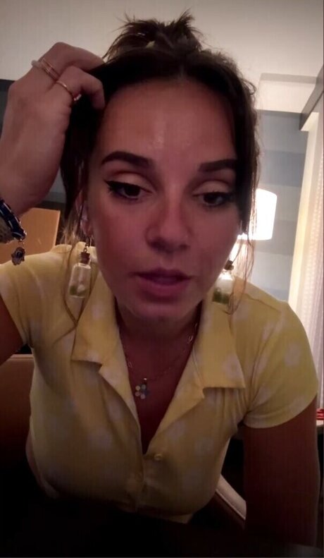 Leyla Ingalls modèle des photos