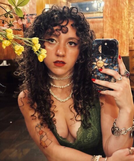 Melody Portnoy actrice exclusive des photos