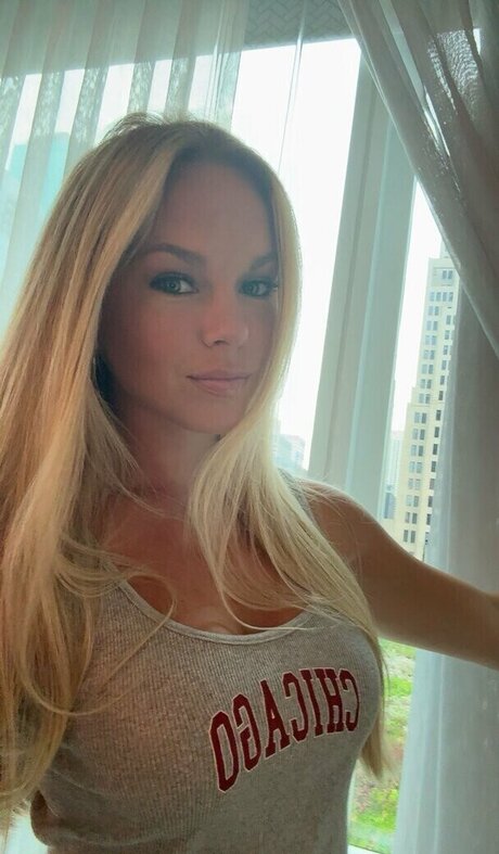 Chloe Rigdon étoile érotique des photos