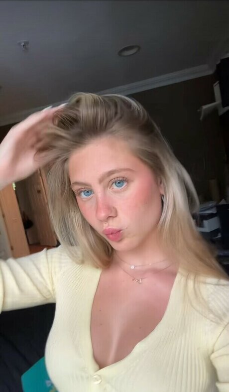 Ravenstar Rothstein modèle pornographique img