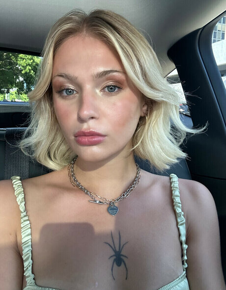 Lillersxoxo modèle joli des photos