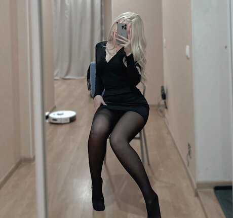 blonde aux gros seins onlyfans jolis nus photo