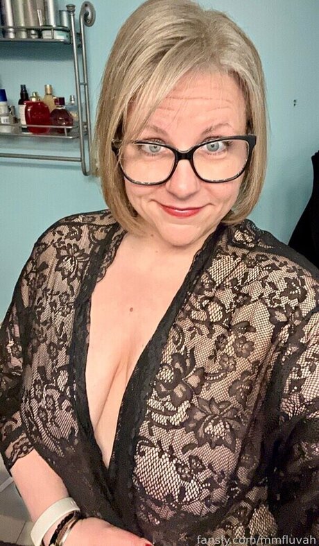 femme seulementfans sympa xxx des photos