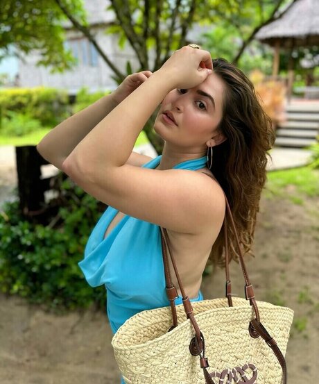 Shivaleeka Oberoi actrice hd collection