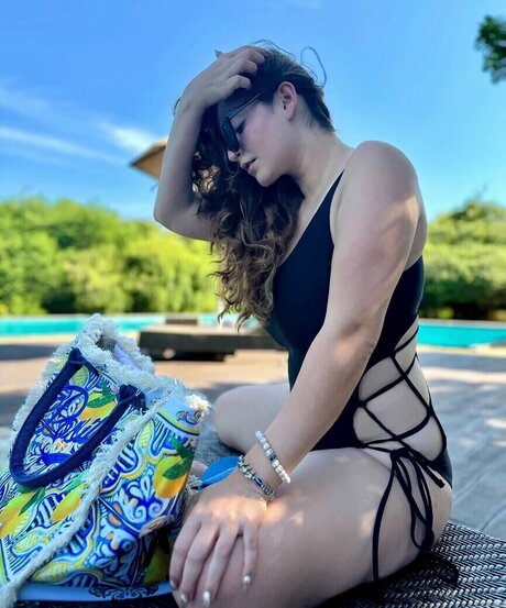 Shivaleeka Oberoi haut étoile des photos