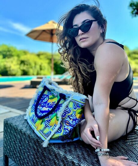 Shivaleeka Oberoi actrice de sexe photos