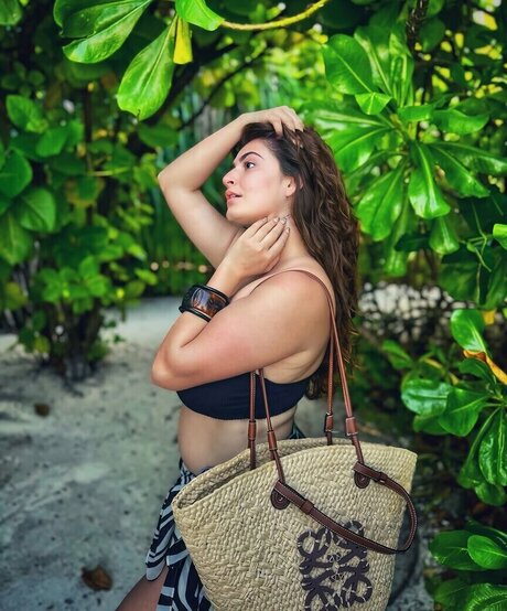 Shivaleeka Oberoi meilleure star du porno photos