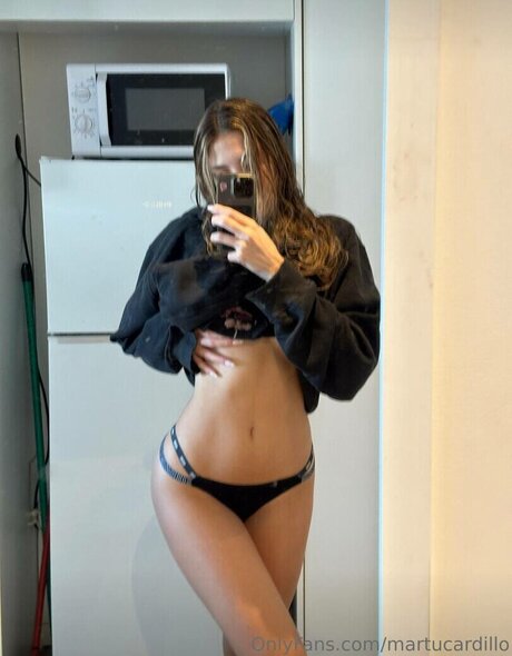 Martina Cardillo modèle hd archive