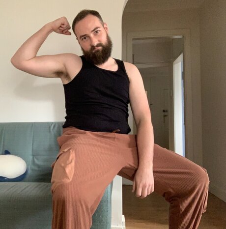 Boi_ étoile nue image