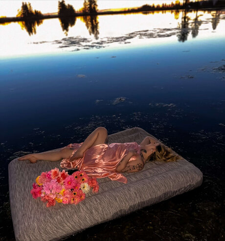 Sky Ullman actrice sexy image