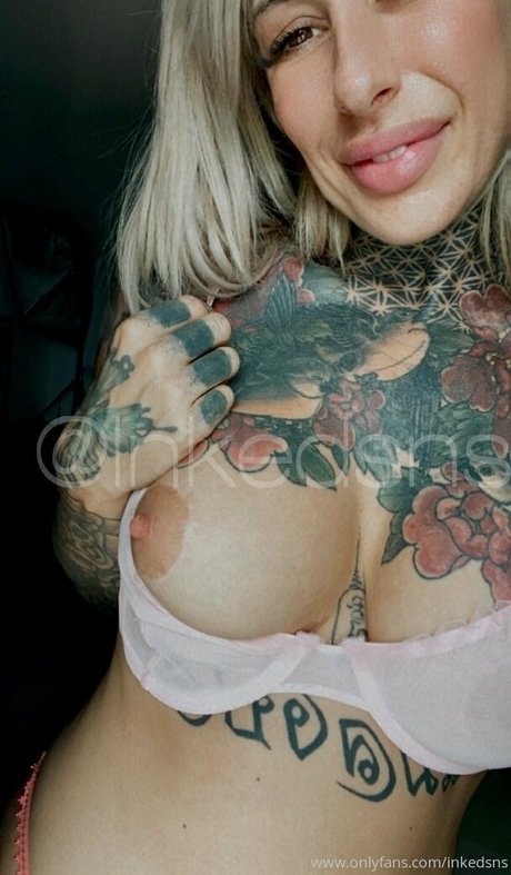 inkedxsns actrice adulte photo