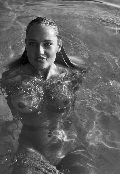 fétichisme des pieds ébène onlyfans beaux nus img