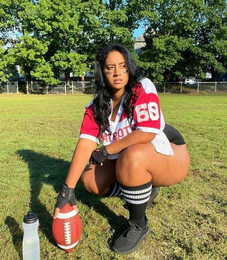 tianatee808 étoile nue img