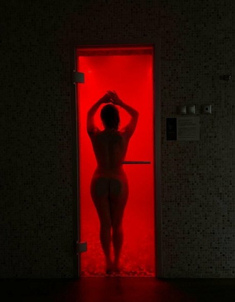 vallery sakura actrice porno galerie