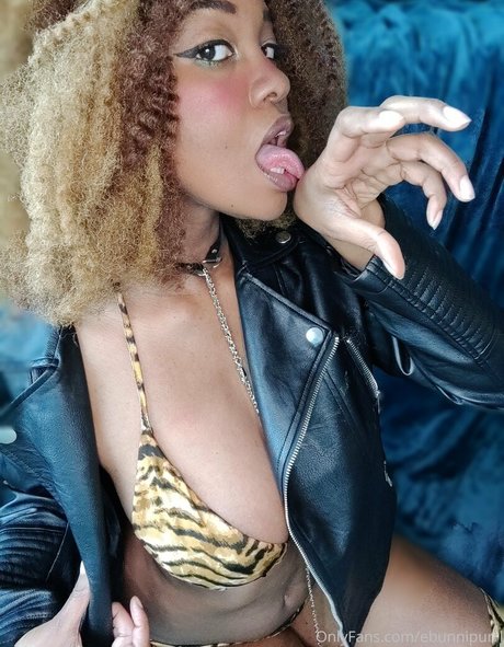 chatte giclante onlyfans haute qualité parfait collection