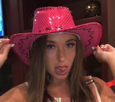 Erika Lampe modèle sympa photos