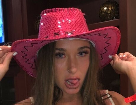 Erika Lampe modèle joli img