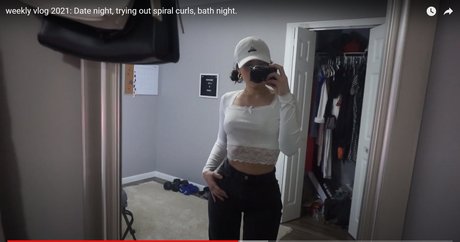 Esther Perepechkin modèle hd collection