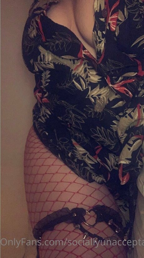 sociallyunacceptablexx étoile de l'art collection