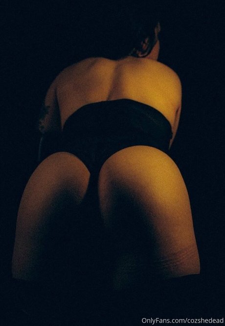 cozshedead actrice artistique galeries