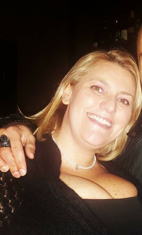 gros seins ébène onlyfans chaud belle galerie