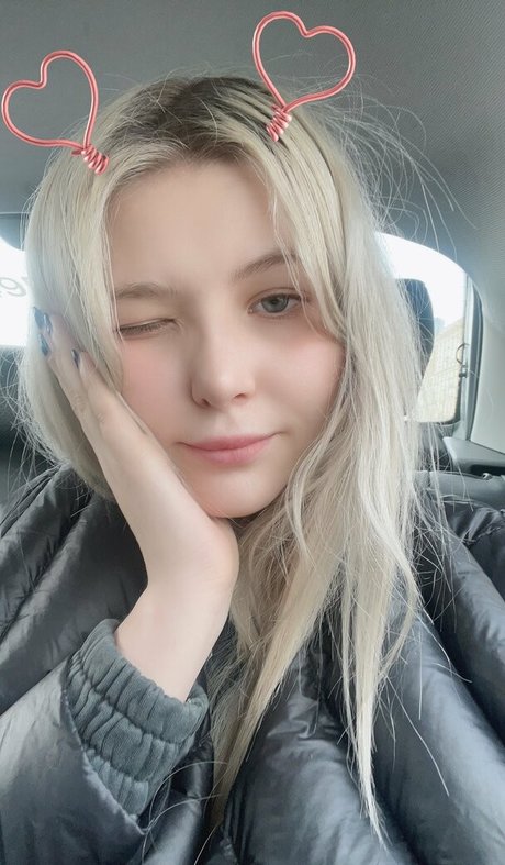 Tsukides star exclusive photo