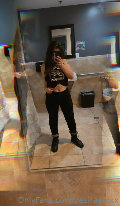 desiraefoxx modèle pornographique image