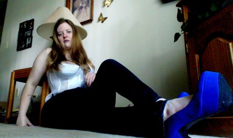 yesmisscabrel modèle nu photo