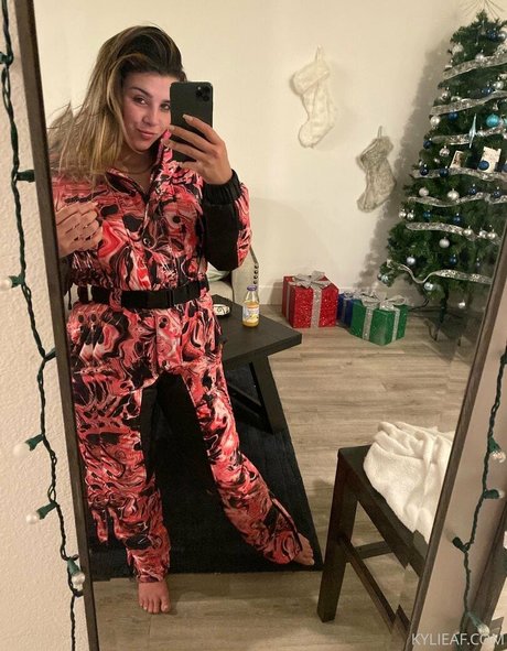 éjacule sur la langue onlyfans magnifique parfait galerie