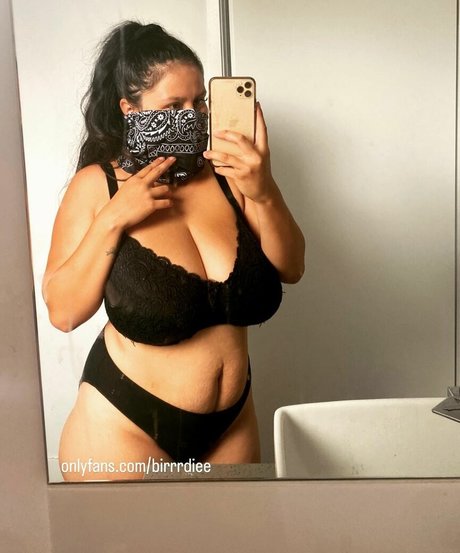 mzbirrrdiee joli modèle photos